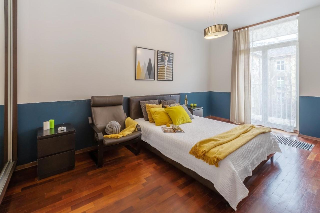 Centre Apartments-Old Town كراكوفيا الغرفة الصورة