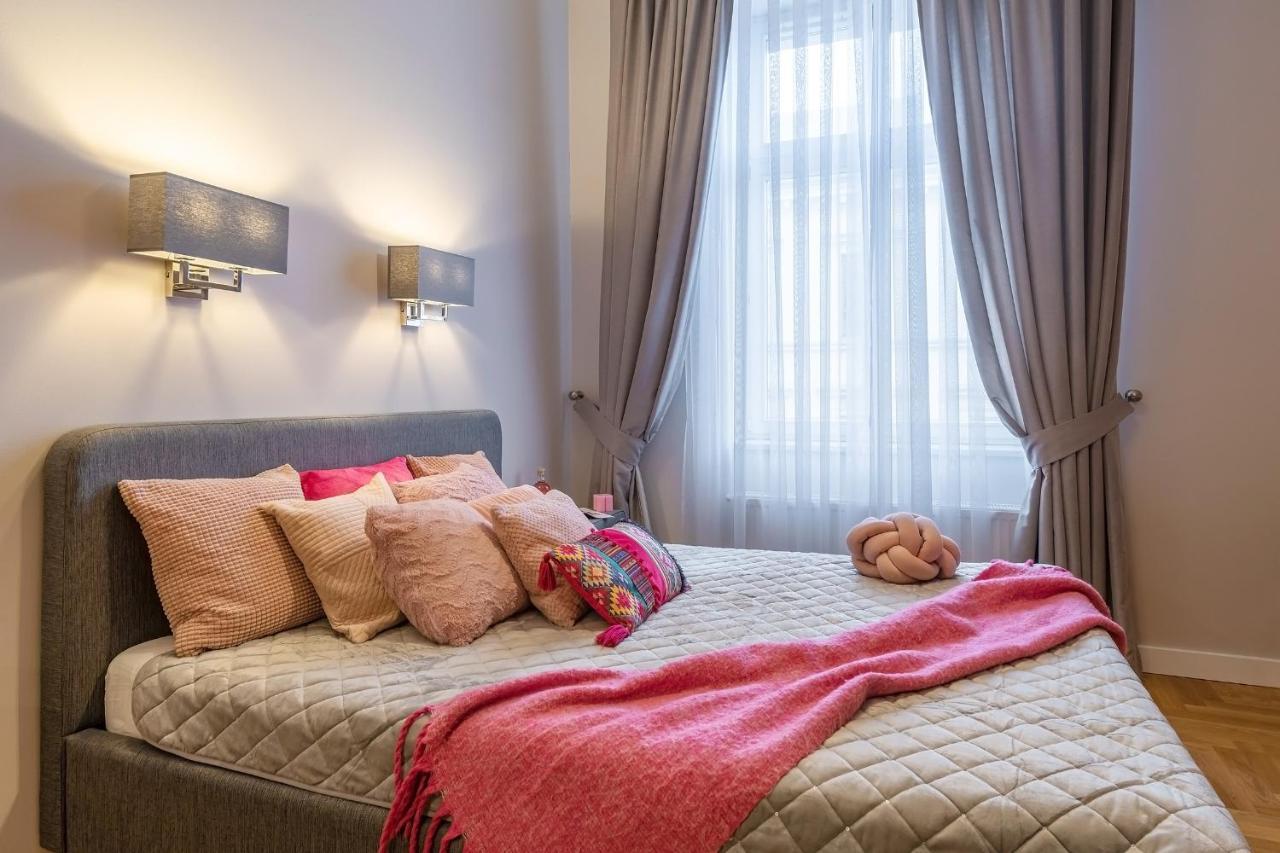 Centre Apartments-Old Town كراكوفيا الغرفة الصورة